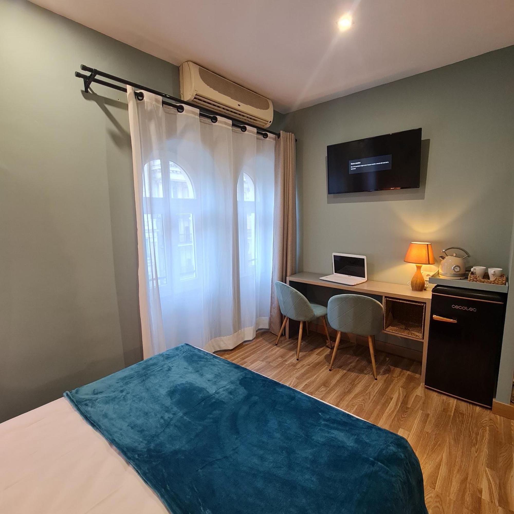Luxury Green Hostal Madrid Gran Via מראה חיצוני תמונה