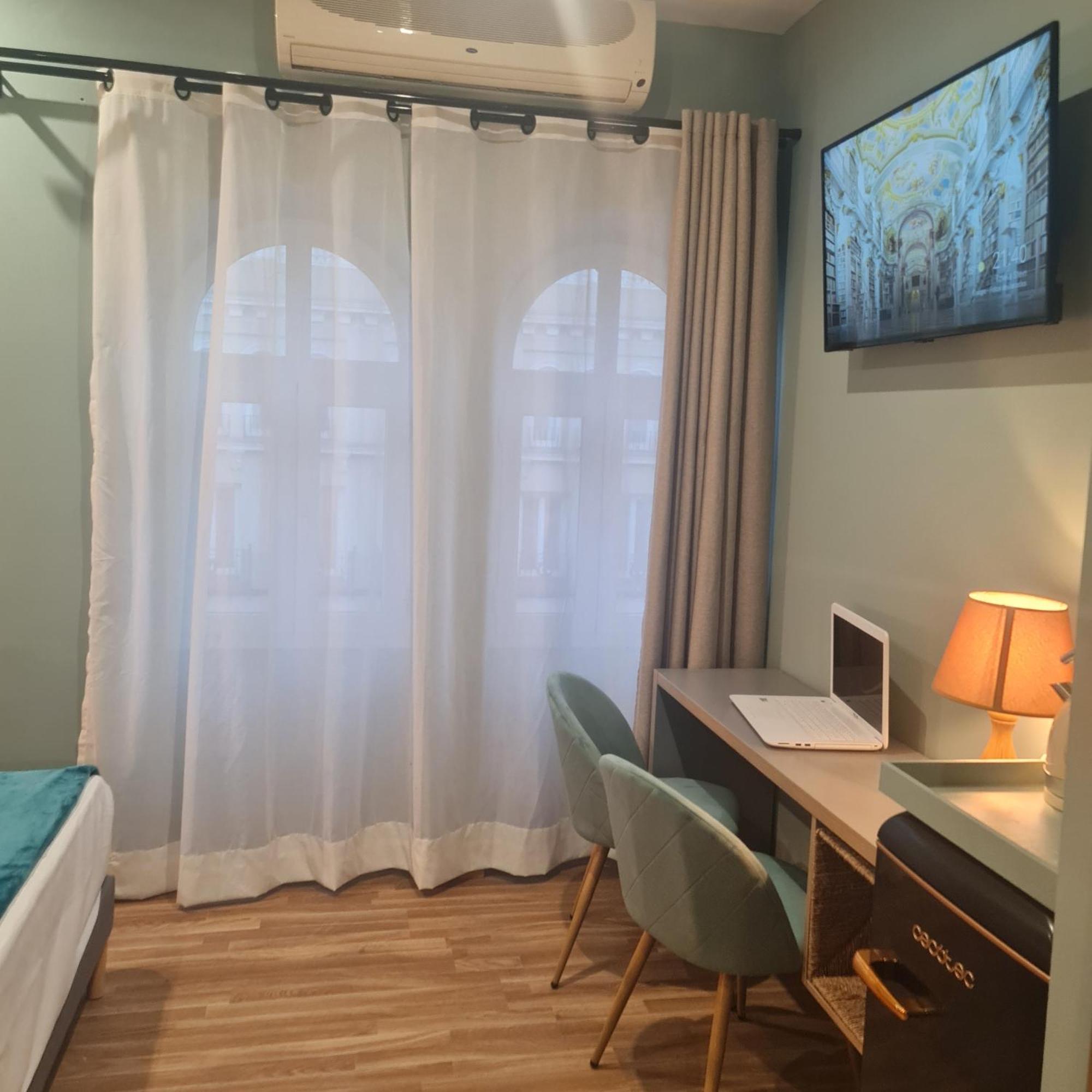 Luxury Green Hostal Madrid Gran Via מראה חיצוני תמונה