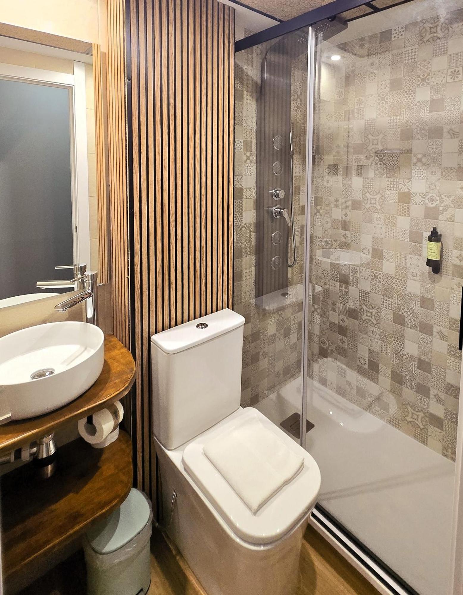 Luxury Green Hostal Madrid Gran Via מראה חיצוני תמונה